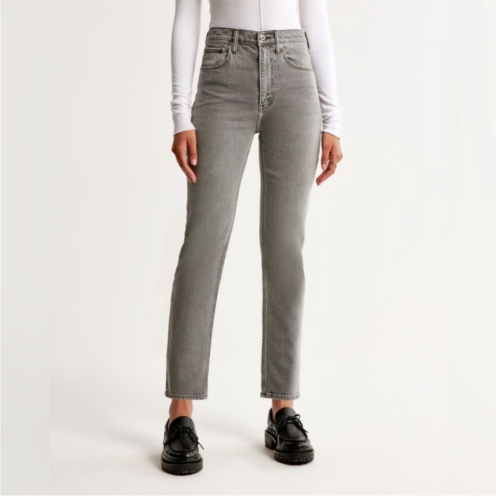 Abercrombie & Fitch Women Size 2 Ankle Straight Ultra High Rise Curve Love Faded